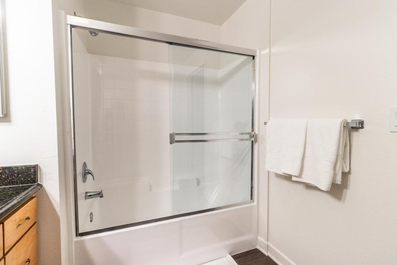 Spacious 2Br Near Santa Monica Beach, Walk Everywhere! Los Angeles Exterior photo