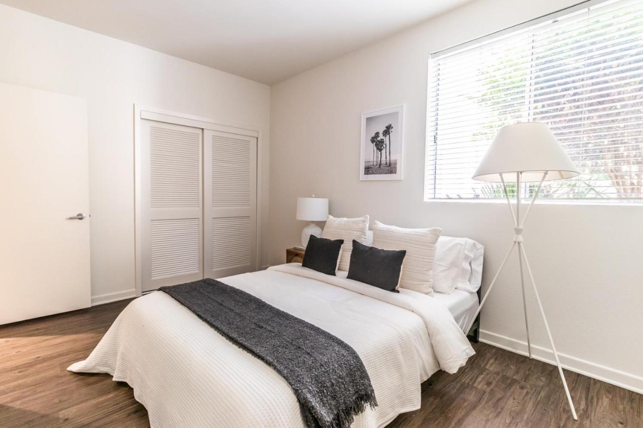 Spacious 2Br Near Santa Monica Beach, Walk Everywhere! Los Angeles Exterior photo